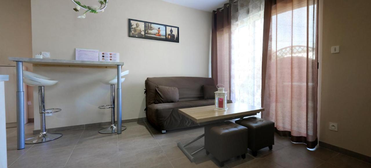 Au Coeur Du Bien-Etre, Gite Avec Piscine Chauffee Et Couverte, Spa, Sauna, Massages Monteaux Екстериор снимка